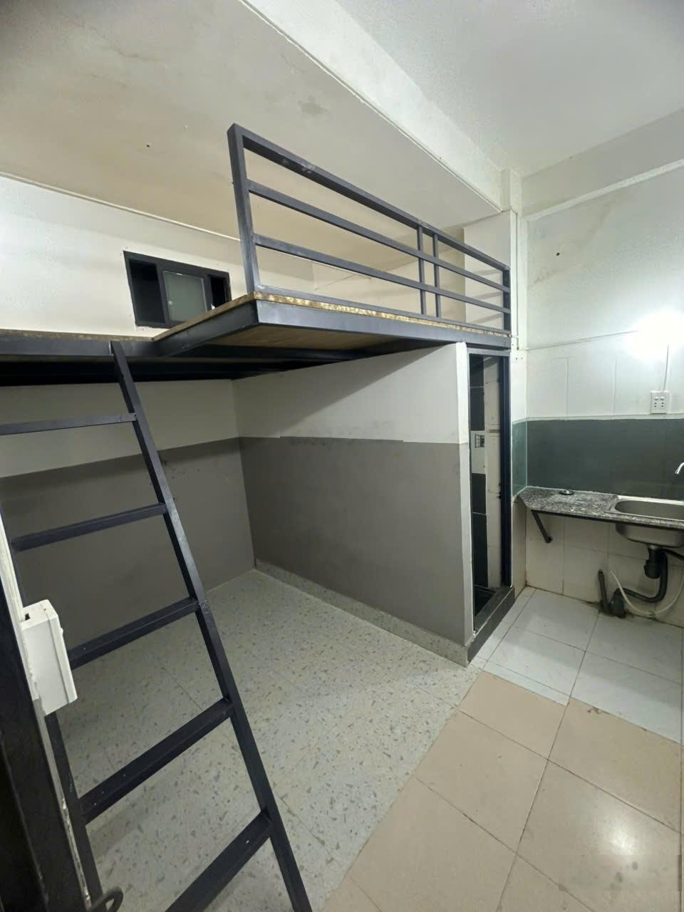 Cho thuê nhà trọ 15m2 tại 681/26 Quang Trung, 2,7 triệu giá tốt