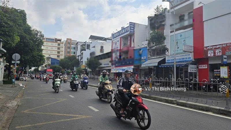 **mặt tiền nguyễn sơn đường đôi 20m 5 tầng kiên cố kinh doanh đỉnh cao dòng tiền ổn định