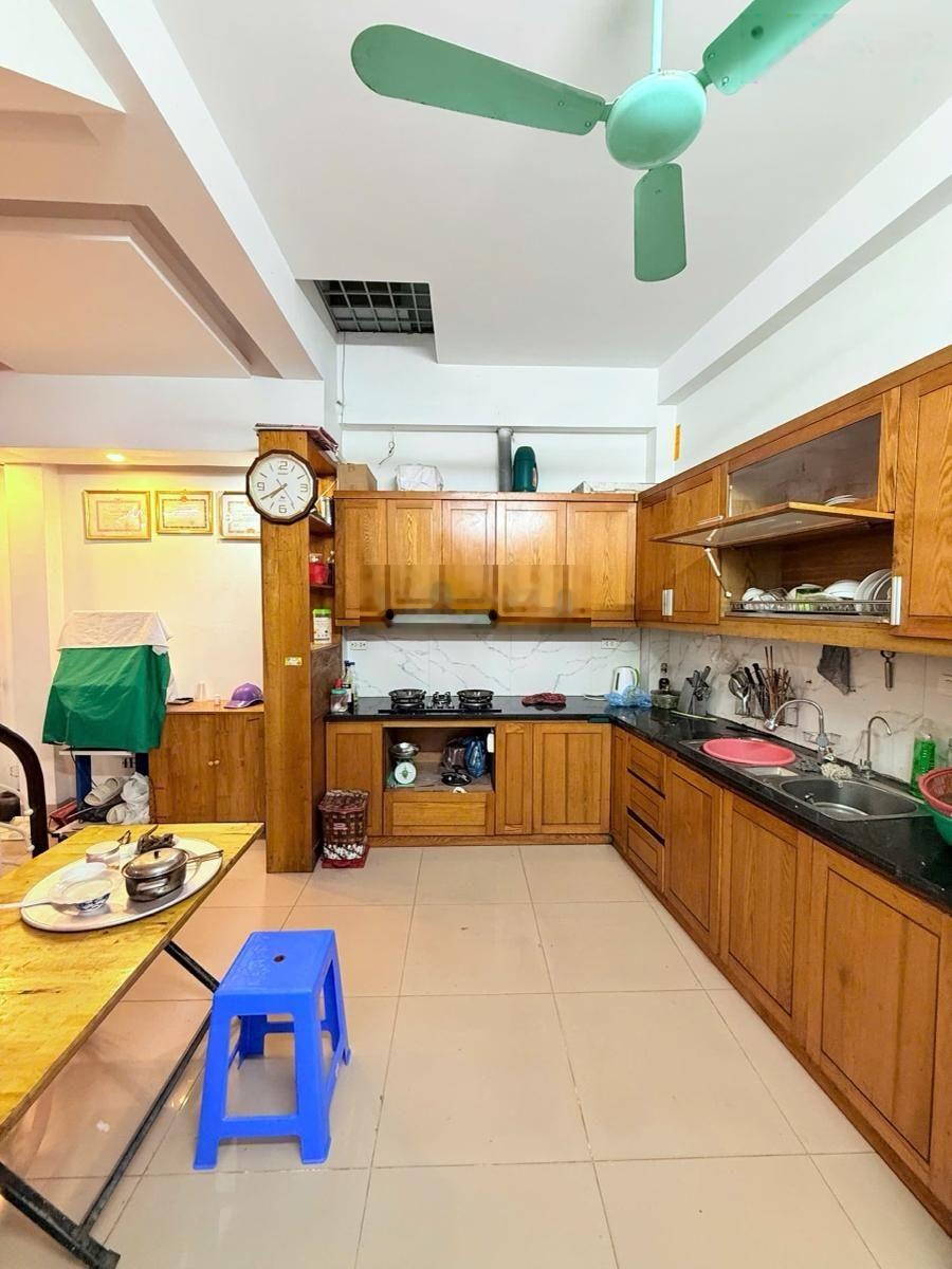 Nhà trung tâm Mỹ Đình, 5 tầng, 6PN.