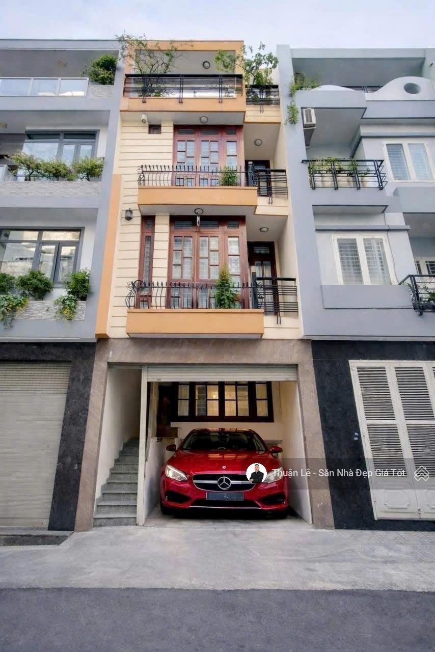 Vị trí số 1 ! ngay phố ẩm thực phan xích long. 133c hoa lan - phú nhuận (4,5x11m) hầm +4 tầng