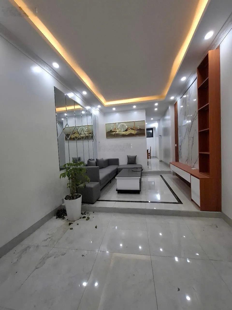 Bán nhà Tô Hiệu - chợ Hà Đông - khu phân lô cán bộ ô tô đỗ cửa - dt 40m2-5 tầng - giá chỉ 11,2 tỷ