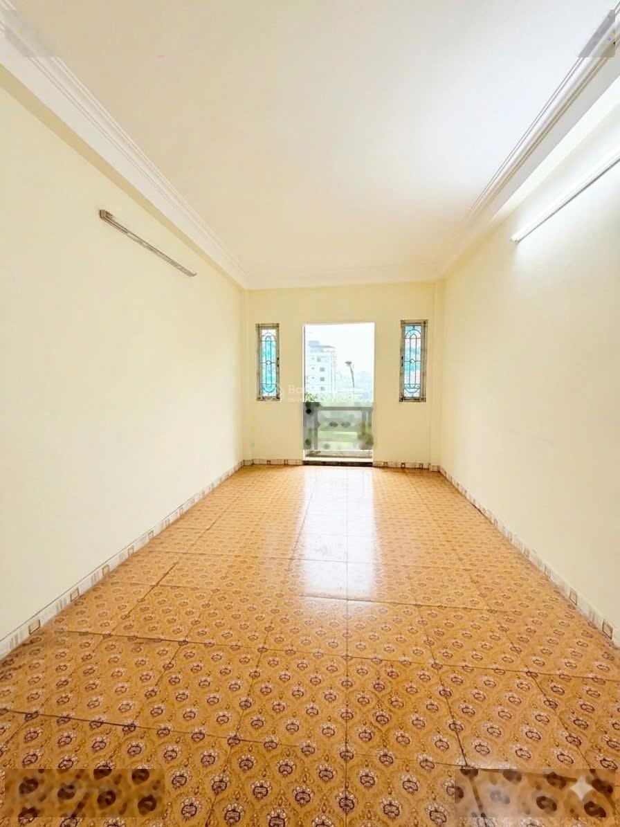 Tái định cư long biên vỉa hè 18m ô tô tránh an ninh đỉnh ở sướng / kinh doanh ok