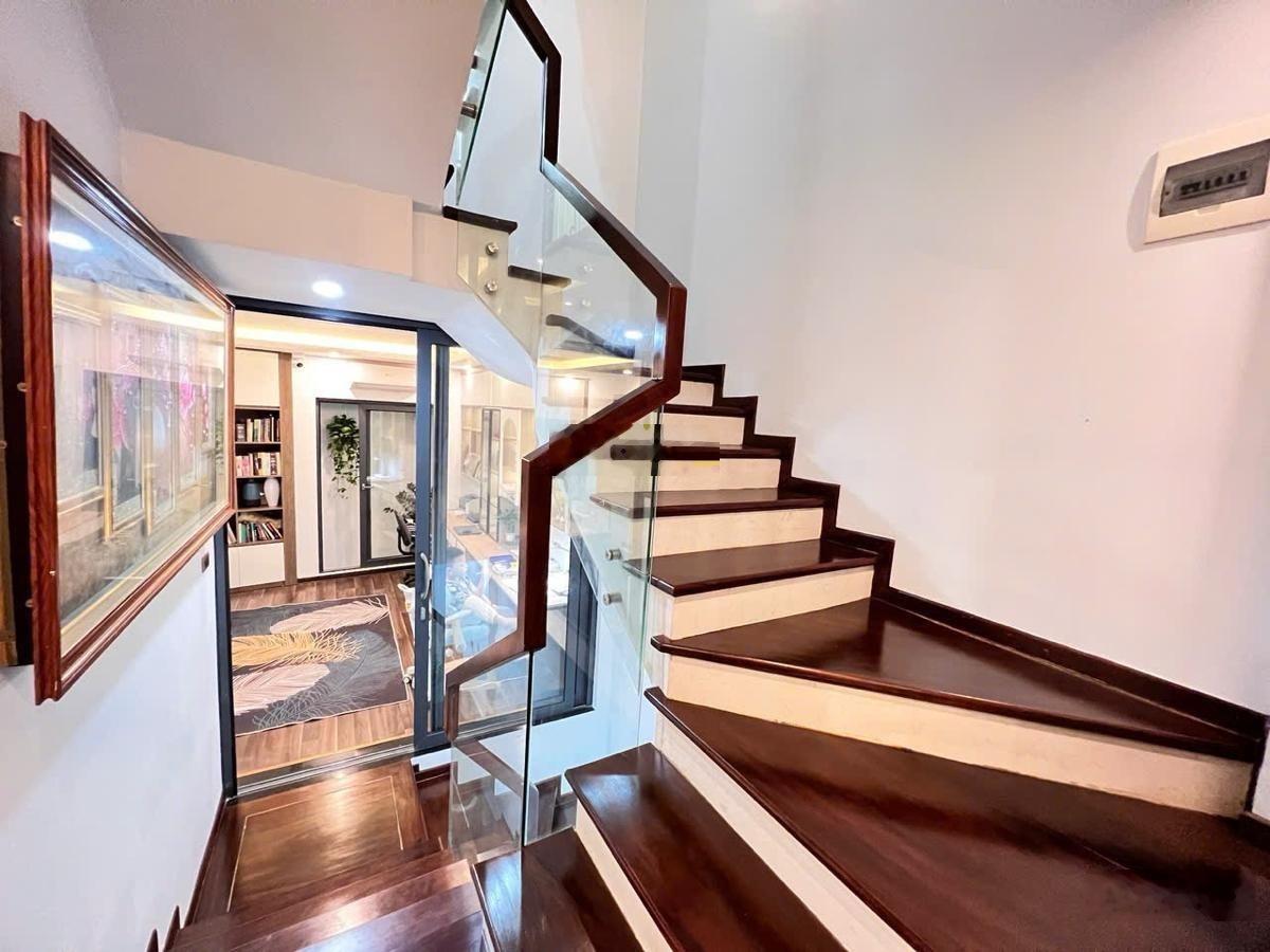ĐẦU TƯ GẤP! Phố Nhổn, 52m2 4 tầng, 3 thoáng, MT rộng, 1 nhà ra ô tô, ngõ thông, dân xây, 6.8 tỷ