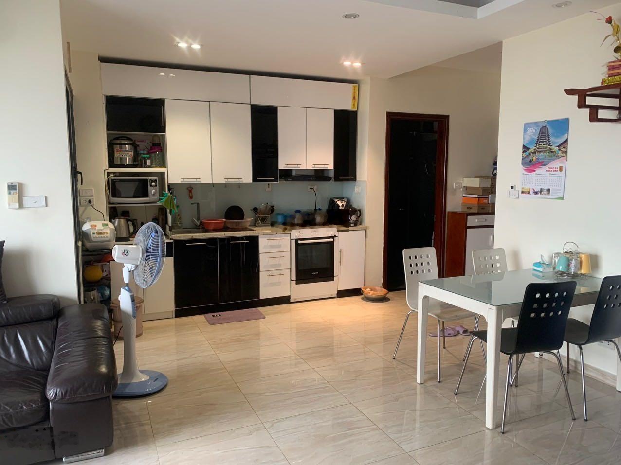 Chính chủ bán nhanh căn hộ 193m2 khu E 3PN 2VS giá 15 tỷ không đăng ảo chào ảo LH 0988288234