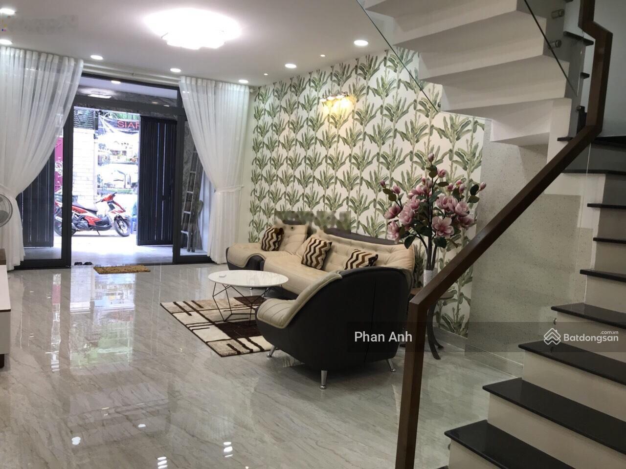 Về Hà Nội bán gấp nhà mặt tiền 68c Nguyễn Hồng Đào P14 Tân Bình 7x12m nhà 2 lầu giảm 21 tỷ về 18 tỷ