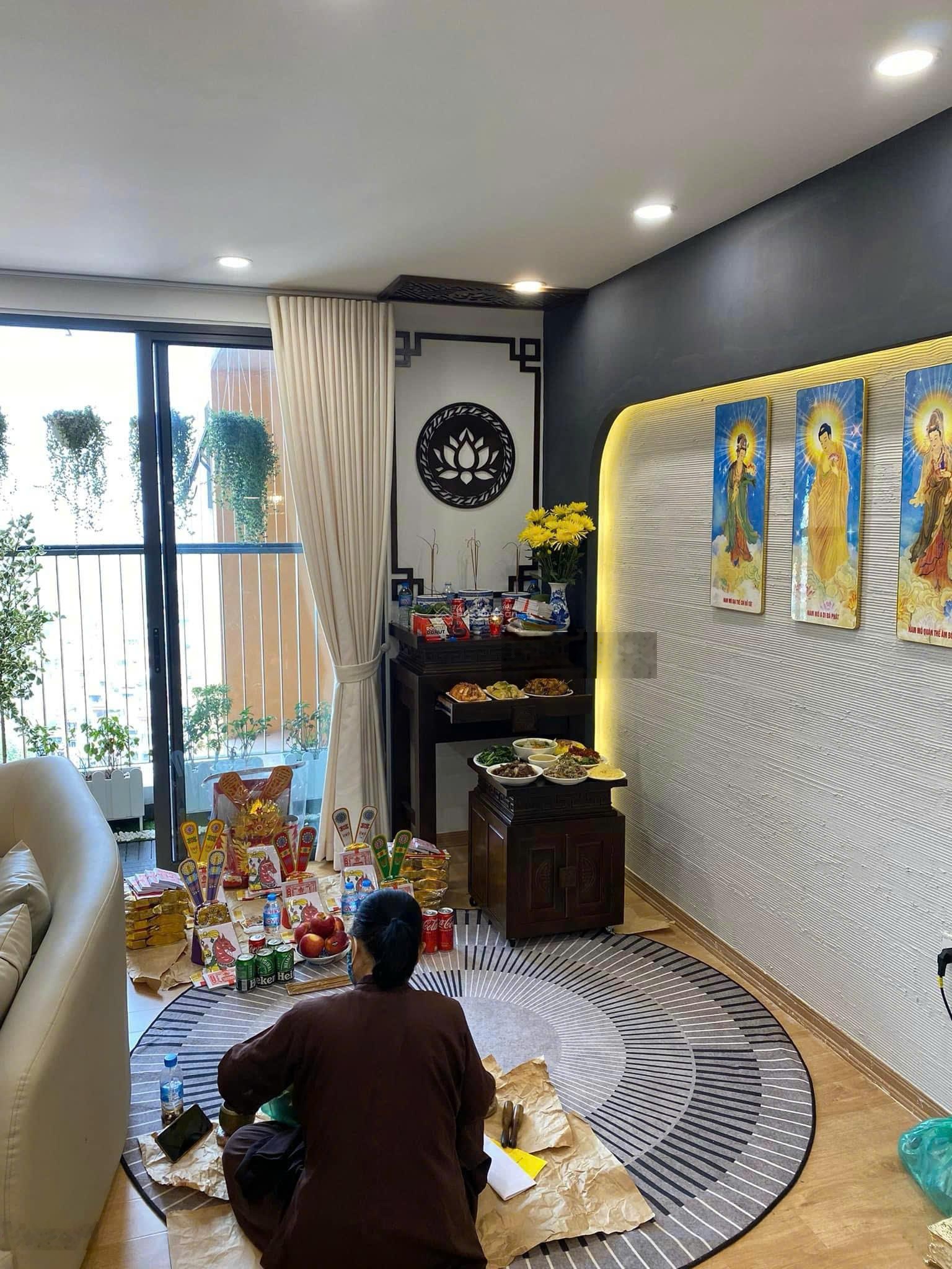 Bán gấp căn 2N/2WC, tầng trung, view đẹp, DT 73m2, giá 7.3 tỷ, sổ hồng, full NT tại Hoàng Mai, HN
