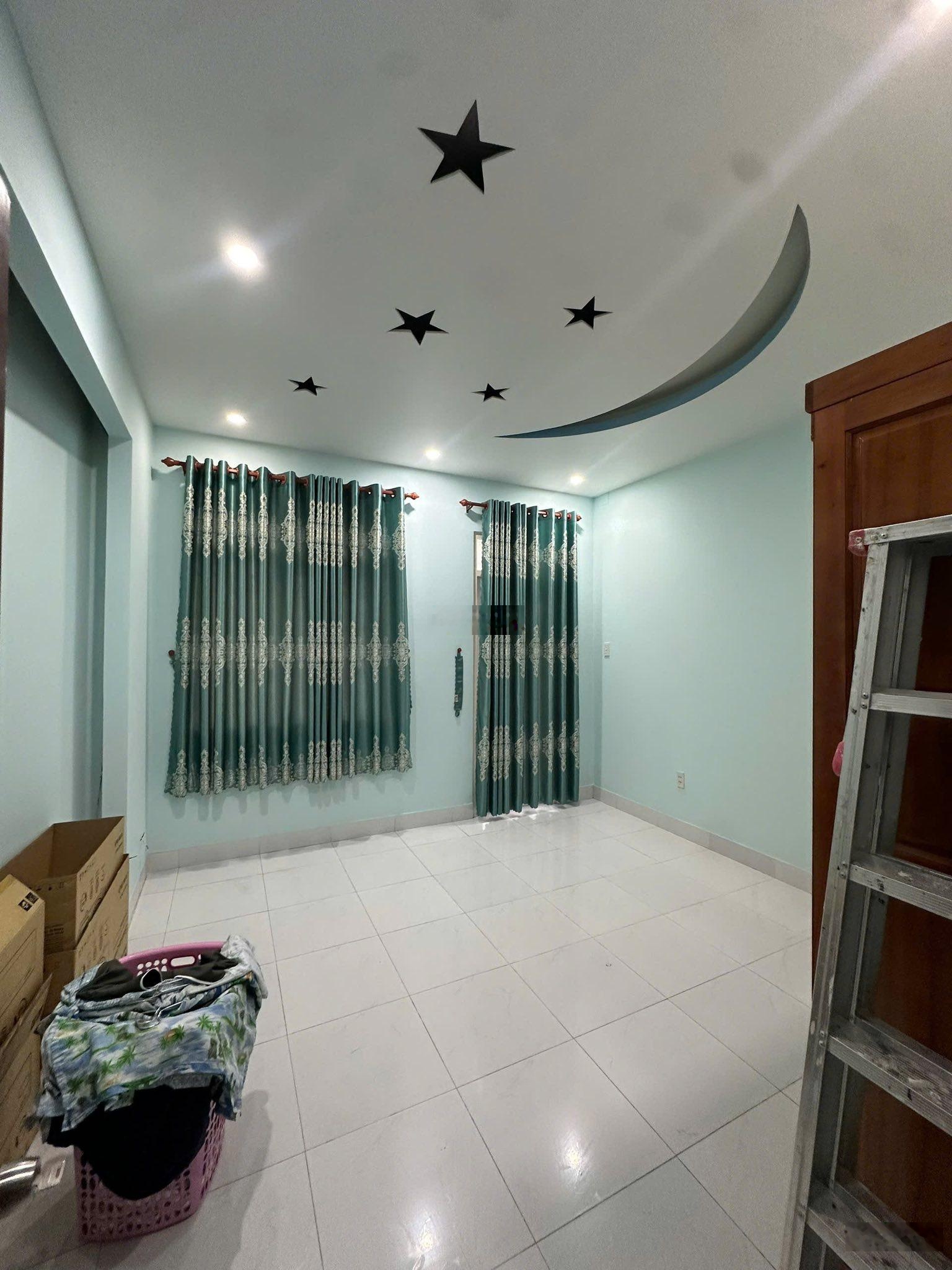 4x12 nhà 3 tầng ngay chợ Bình Thành, Bình Tân, đường 6m, SHR, gần chợ, trường, bệnh viện, 5.1tỷ
