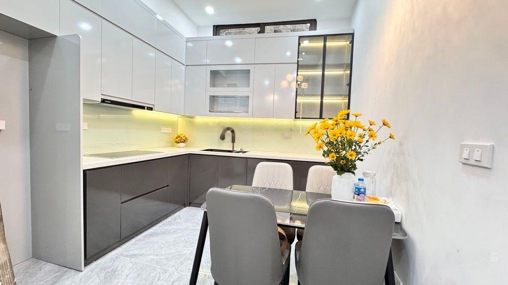 Nhà Đẹp 5 Tầng Phố Nguyễn Công Hoan -Làng Xóm Vin Giảng Võ, Đài Truyền Hình VN, tặng Full Nội Thất