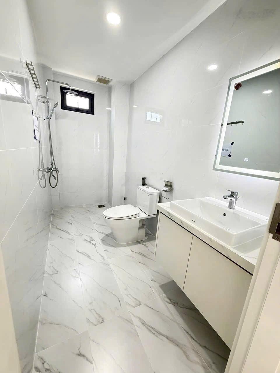 Shophouse hoàn thiện full nội thất tại Bàu Bàng giá 4,2 tỷ cho thuê 15tr/tháng