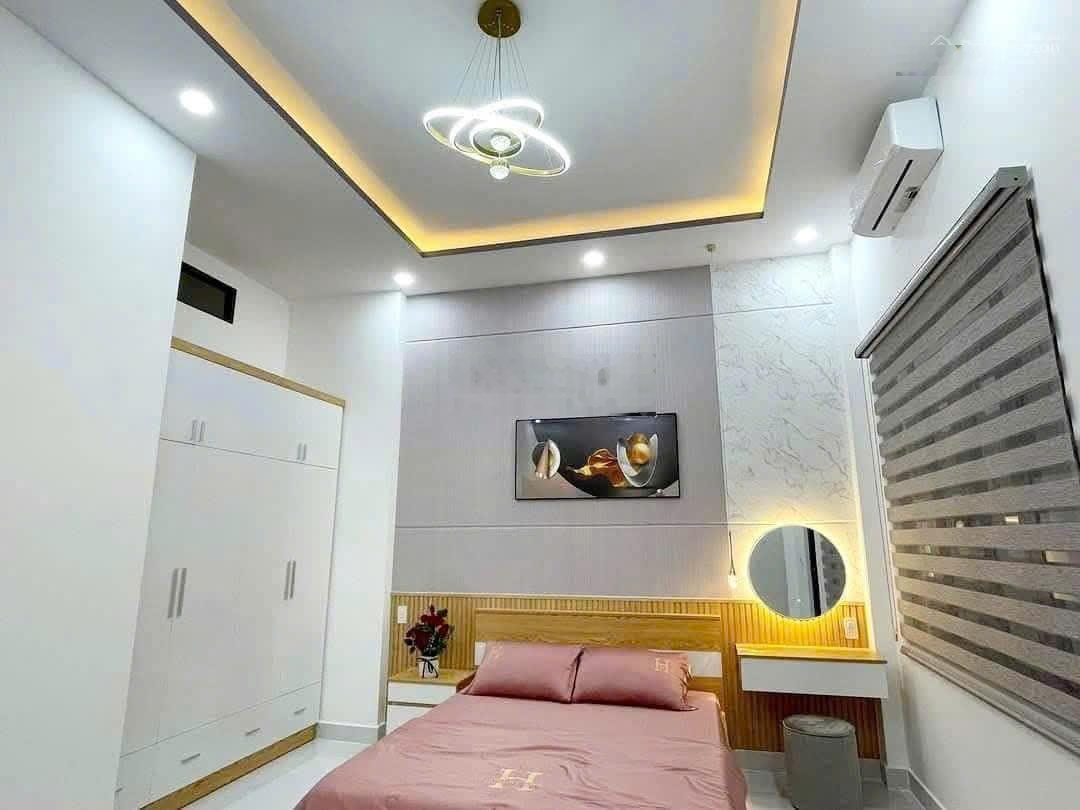Nhà HXH Văn Thân, 60m2, 1 lửng 2 lầu có sân thượng ,4PN, gần chợ Bình Tiên, chủ xây kiên cố