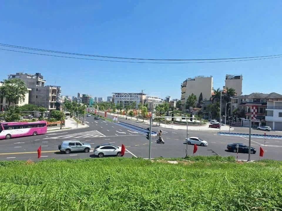 Đất Ngọc Thụy, Hồng Tiến, 2 thoáng - phù hợp xây CC mini, căn hộ dịch vụ Diện tích: 95m2 -18 tỷ