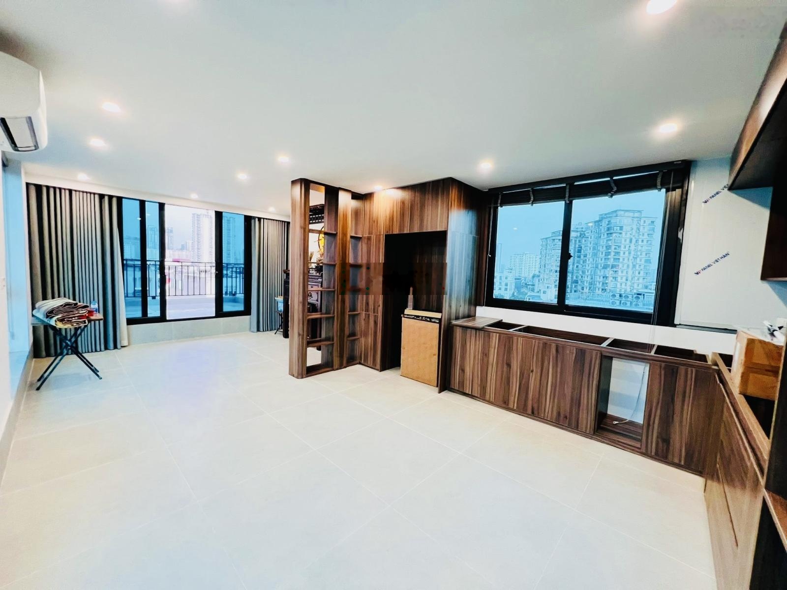Hạ chào 1.2 tỷ toà văn phòng Vũ Phạm Hàm, Cầu Giấy 80m2 9 tầng thang máy có hầm, ô tô tránh cần bán