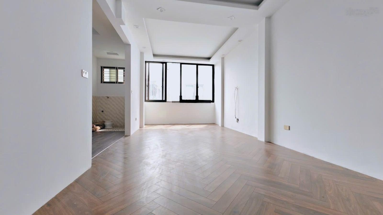 Hồ đắc di- 55m2 -6 tầng- mặt tiền rộng- ngõ thông -20m ra bãi oto ngày đêm - cách hồ 50m - dân xây