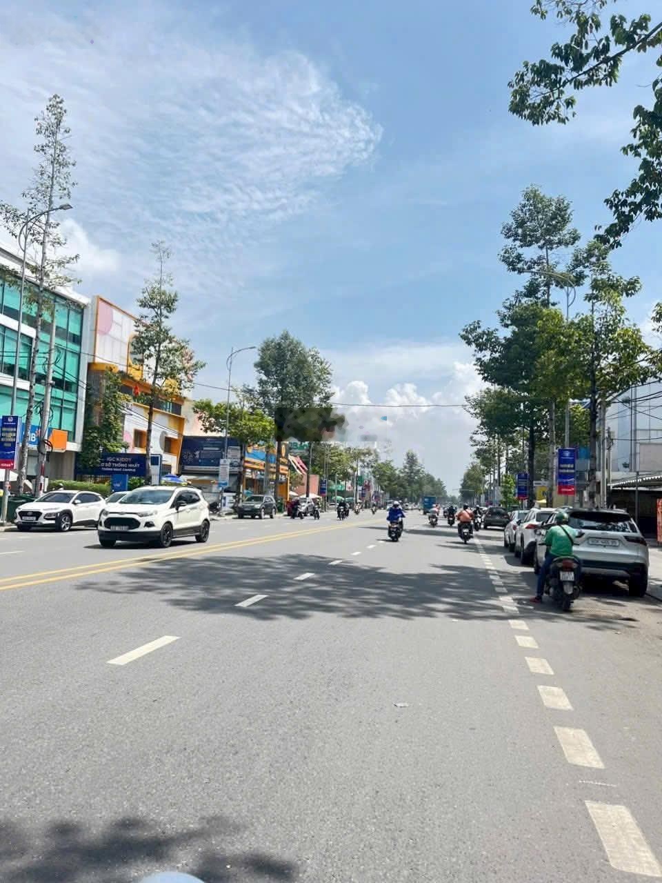 Nhà phố thương mại mặt tiền Võ Thị Sáu 36*25m, hoàn công 1025m2, thu nhập 300 triệu/tháng