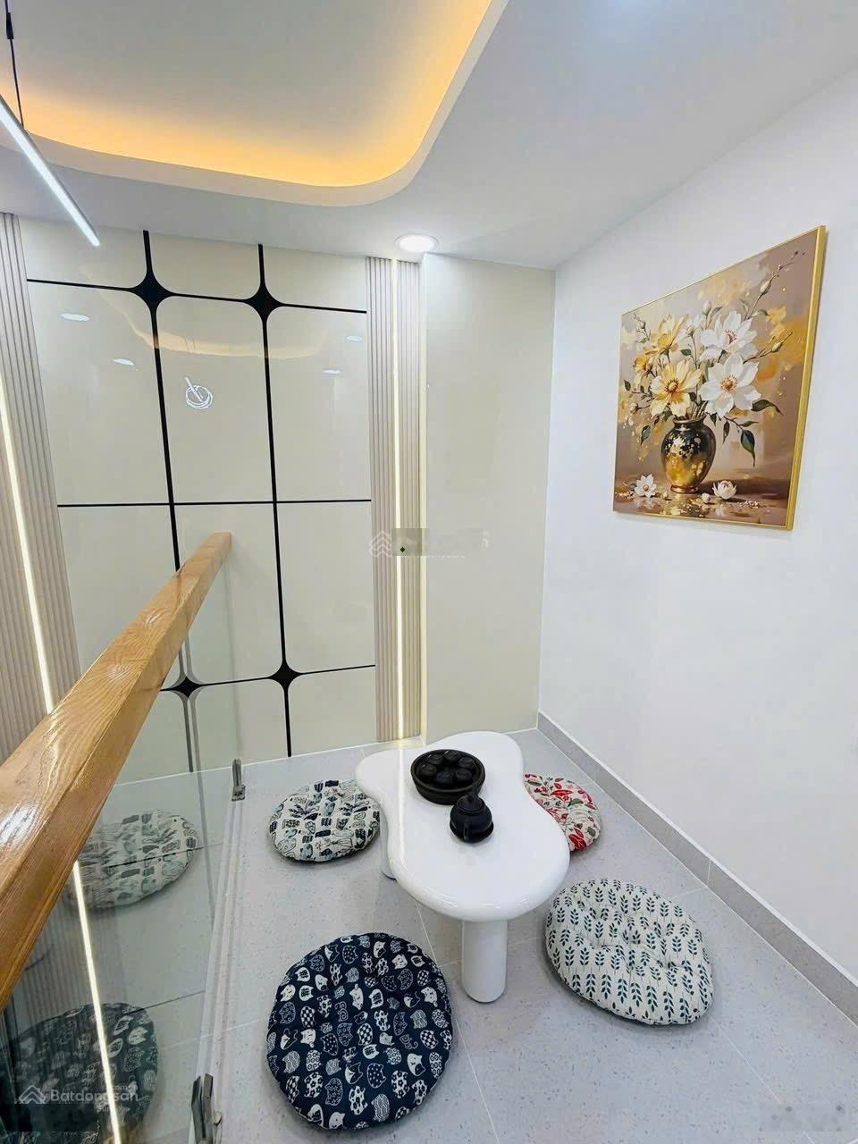 Nhà 2 mặt thoáng hẻm xe hơi 4PN khu an ninh Phú Nhuận