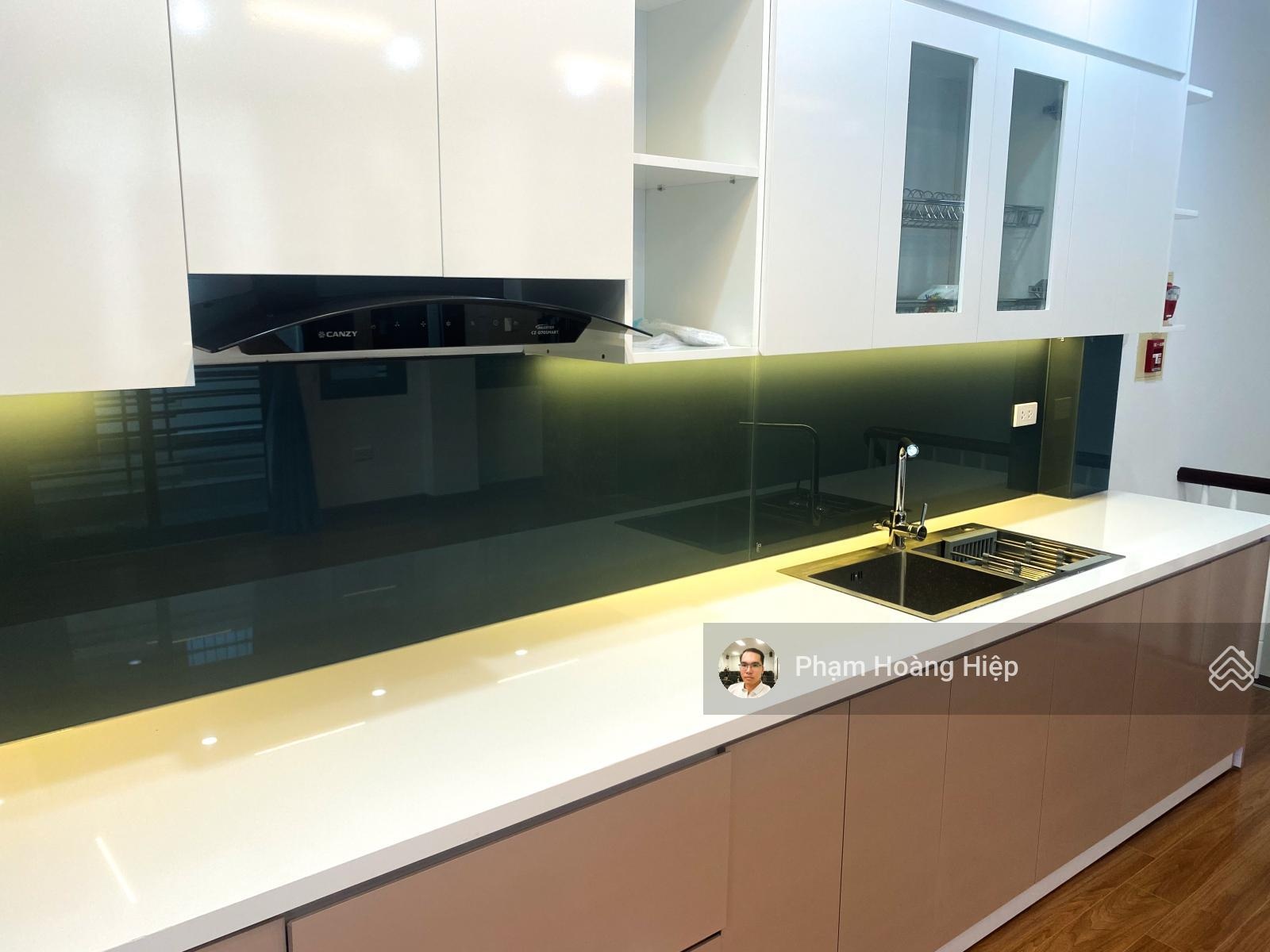 (Siêu phẩm) Ngõ 118 -Nguyễn Khánh Toàn - hơn 14 TỶ, 52 m2, 6 bước ra ô tô - Full nt- Giá Hoa Hậu