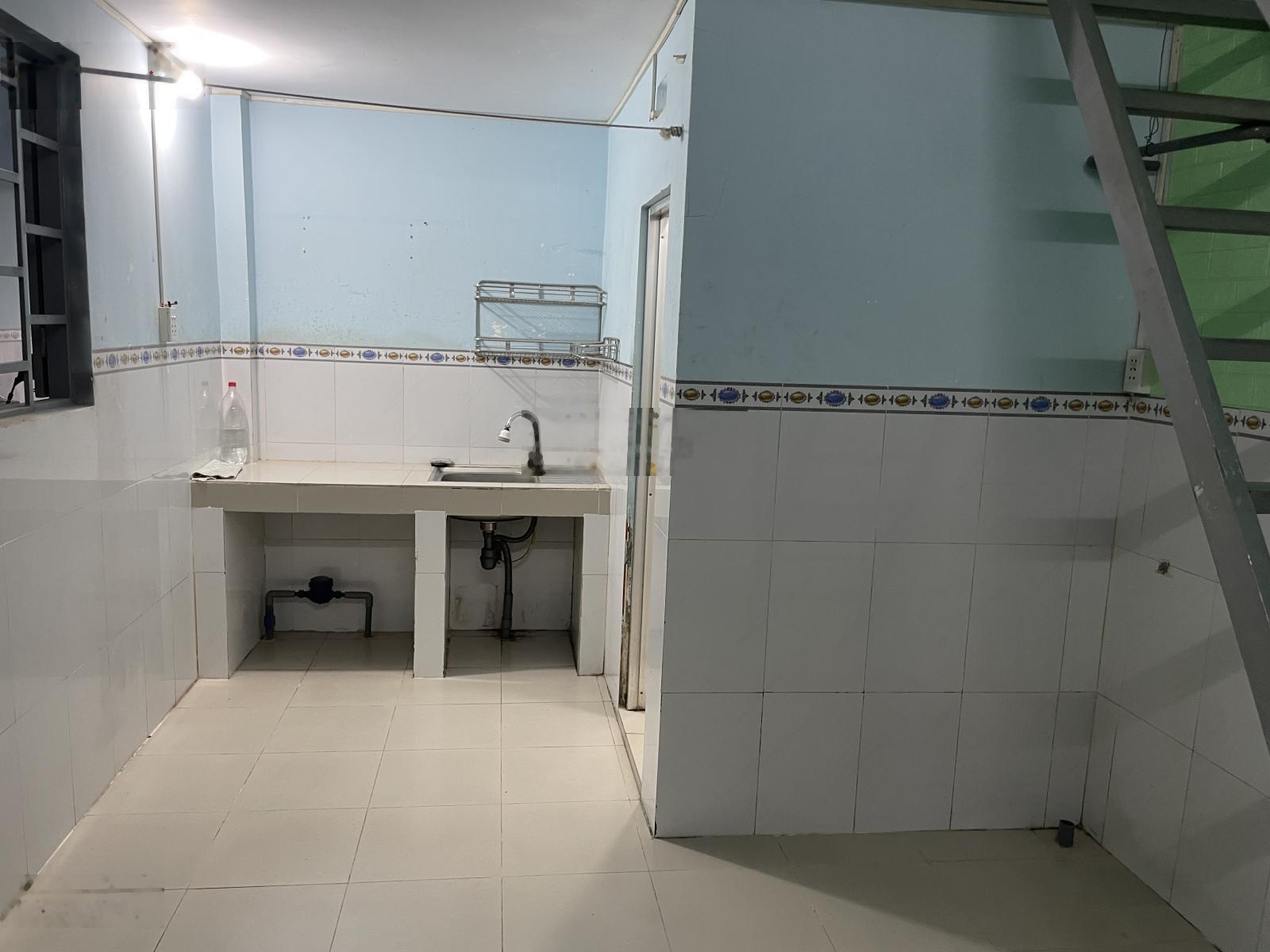 Chính chủ bán nhà trọ DT 8m x 23m (thổ cư) giá 8,3 tỷ