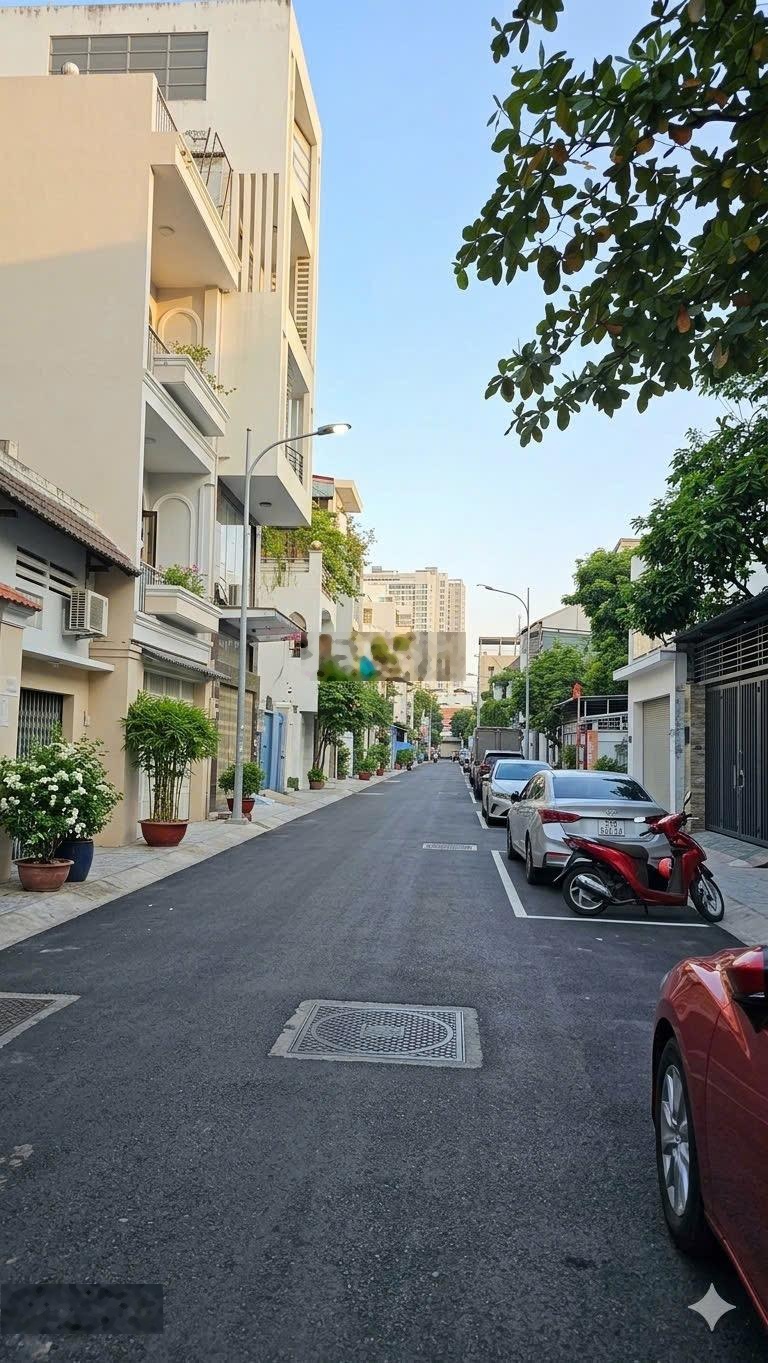 Bán nhà 4 tầng 4x16m mặt tiền đường Cư Xá Ngân Hàng ra Lâm Văn Bền giá 14.5 tỷ TL TT Quận 7