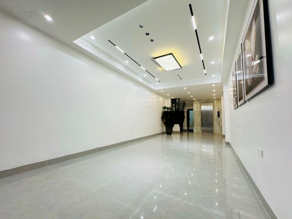 Dương Quảng Hàm | 48m2 | 6 tầng thang máy | Gara ô tô kinh doanh bán 15tỷ8 (ô tô đỗ tận cửa)