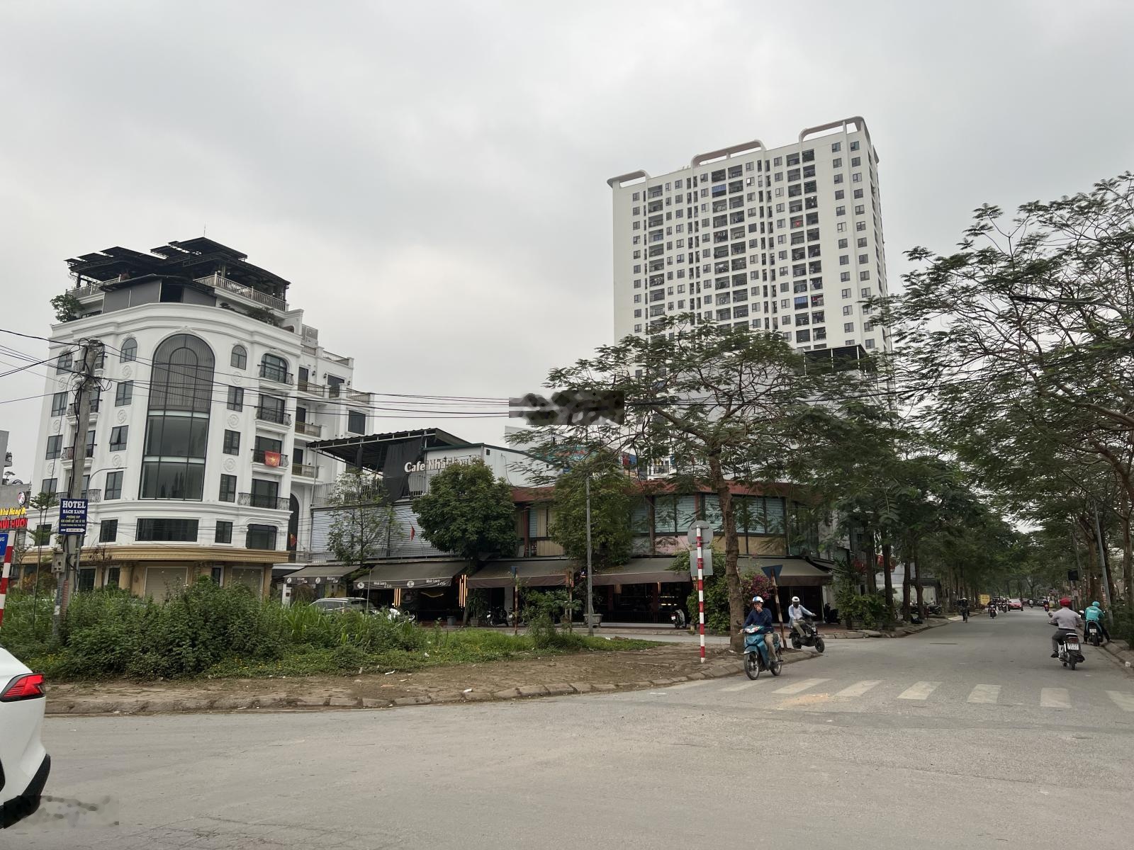 Hiếm! đất vip thanh trì mt 9.5m đường rộng 15m xây gì cũng đẹp