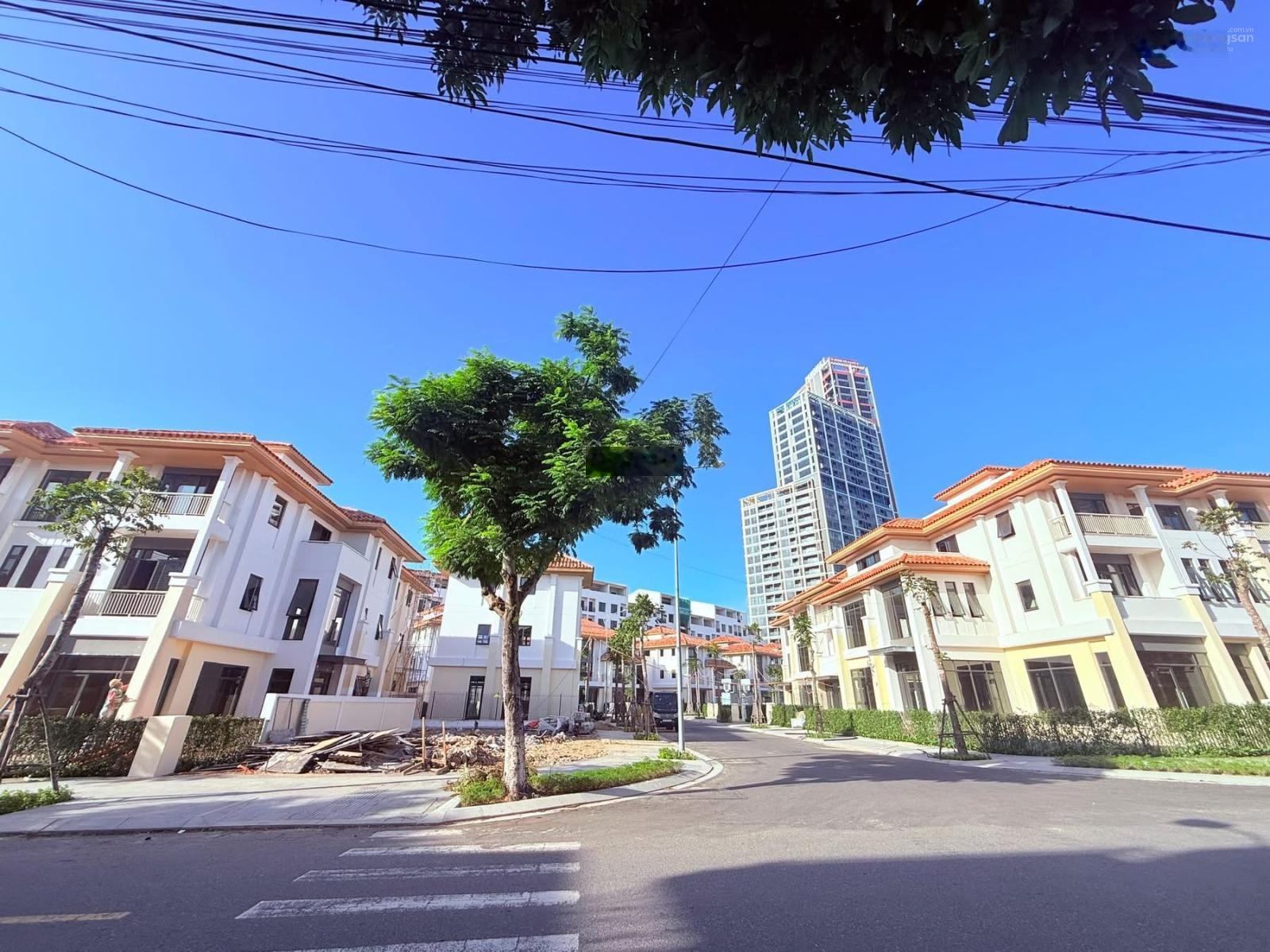 Bán lô góc 2MT đường Phạm Hữu Kính ngay Sun Panoma sông Hàn - DT 219m2 - Giá 3X tỷ