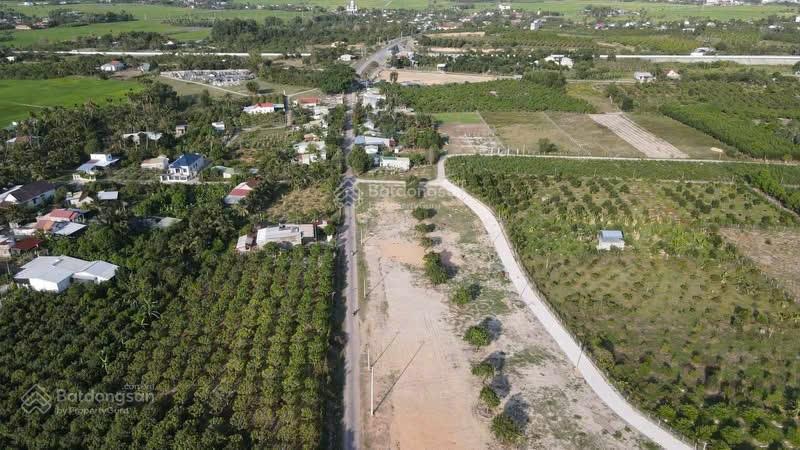 Bán đất suối hiệp (khu Suối Tiên cũ) - Khánh Hòa. Đường nhựa 10m. Gần cao tốc - giá chỉ 700 triệu