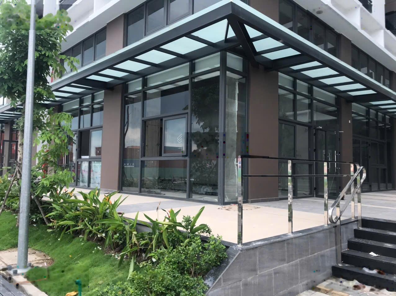 Shophouse kinh doanh cần sang lại - chiều cao 7m - 68.81m2 - rộng thoáng - mới bàn giao - Quận 2