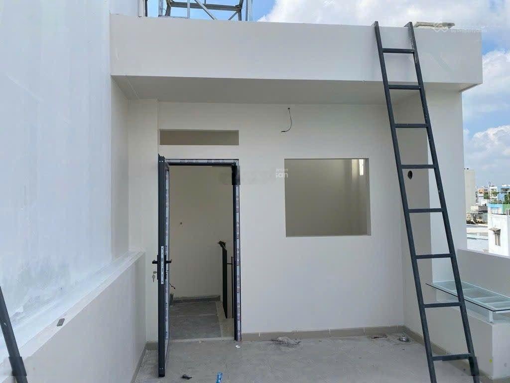 Nhà mới 100% Tân Bình 5.99 tỷ TL bán nhà Lạc Long Quân hẻm xe hơi diện tích 35m2 (3.4x10,2)