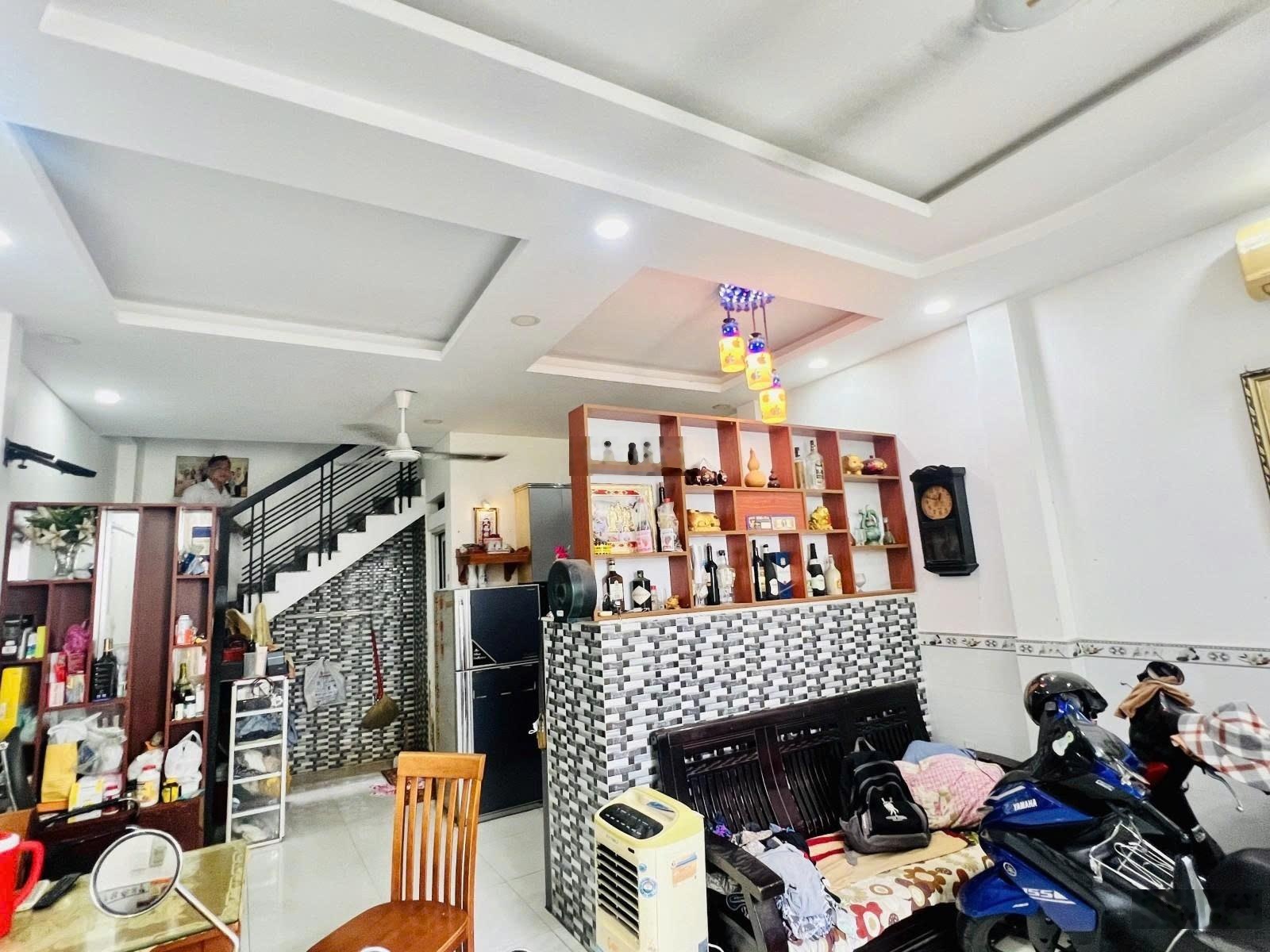Diện tích 67,5m2 giá 3,1tỷ nhà đường Võ Oanh, Bình Thạnh. Sẵn hợp đồng thuê 18tr/1 tháng