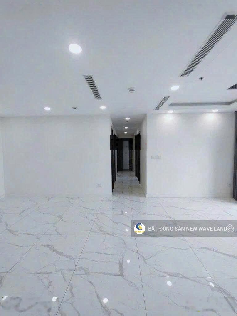 Cho thuê căn hộ 4PN+1 Sunshine Sky City A2, 132m2 tầng thấp view thoáng, giá 25tr thương lượng