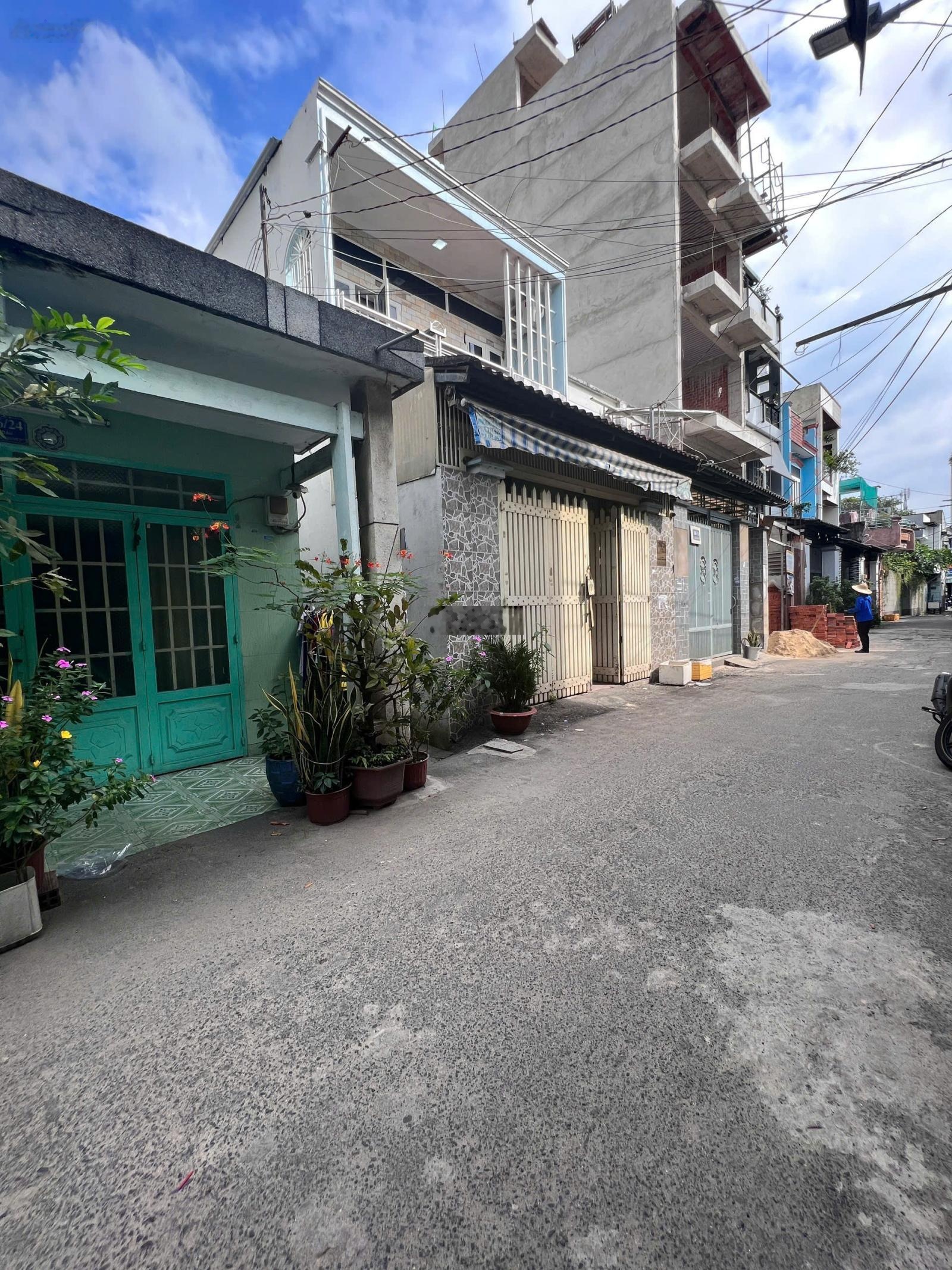Nhà đẹp cao tầng đúc lửng 3 lầu st (gò dầu 4mx15m)_ dts 265m2, hẻm thông xe hơi