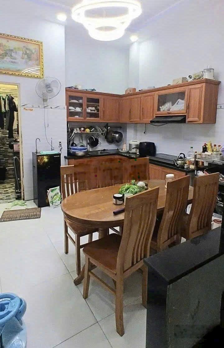 Bán Nhà 3 Tầng- Lê Văn Chí- 4PN- Hẻm Xe hơi 8M Có Lề Đường- 7. 35 Tỷ