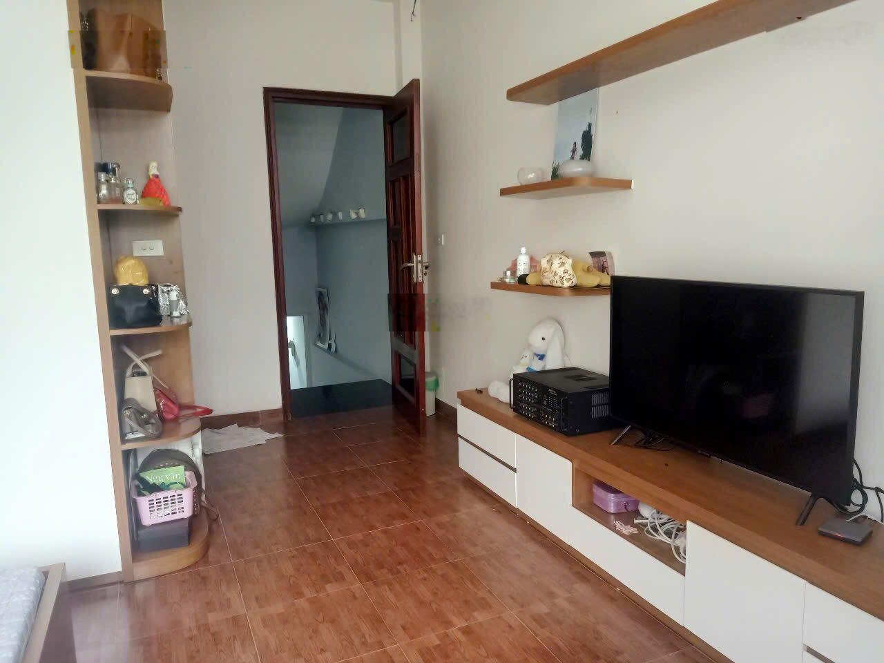 13, bán nhà phố trần bình - gara ôtô - 5 tầng - cầu thang giữa- có thể lắp thang máy