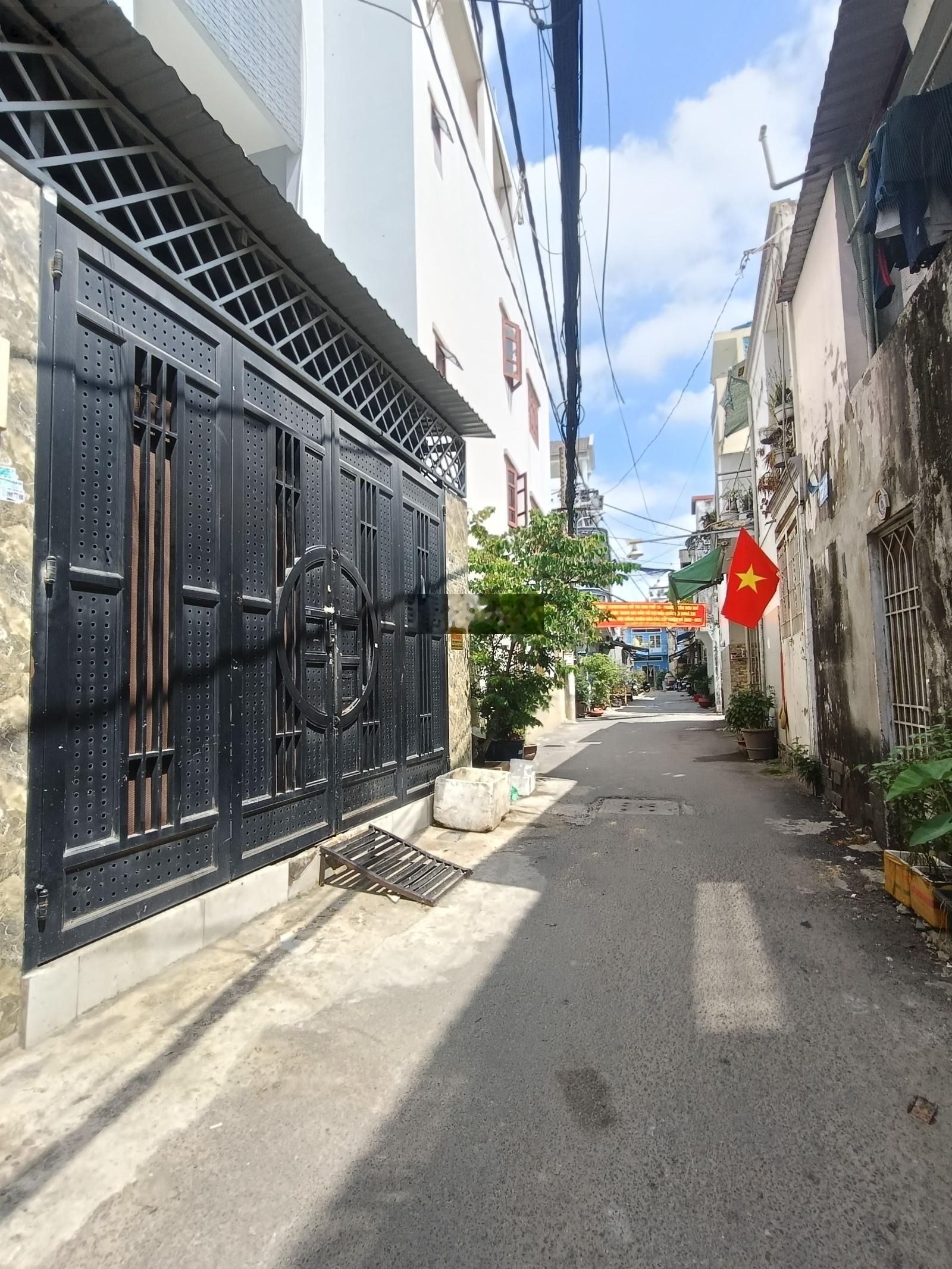 Nhà đẹp hẻm xe hơi gò dầu (4x15m) đúc 5 tấm - giá 8.6 tỷ