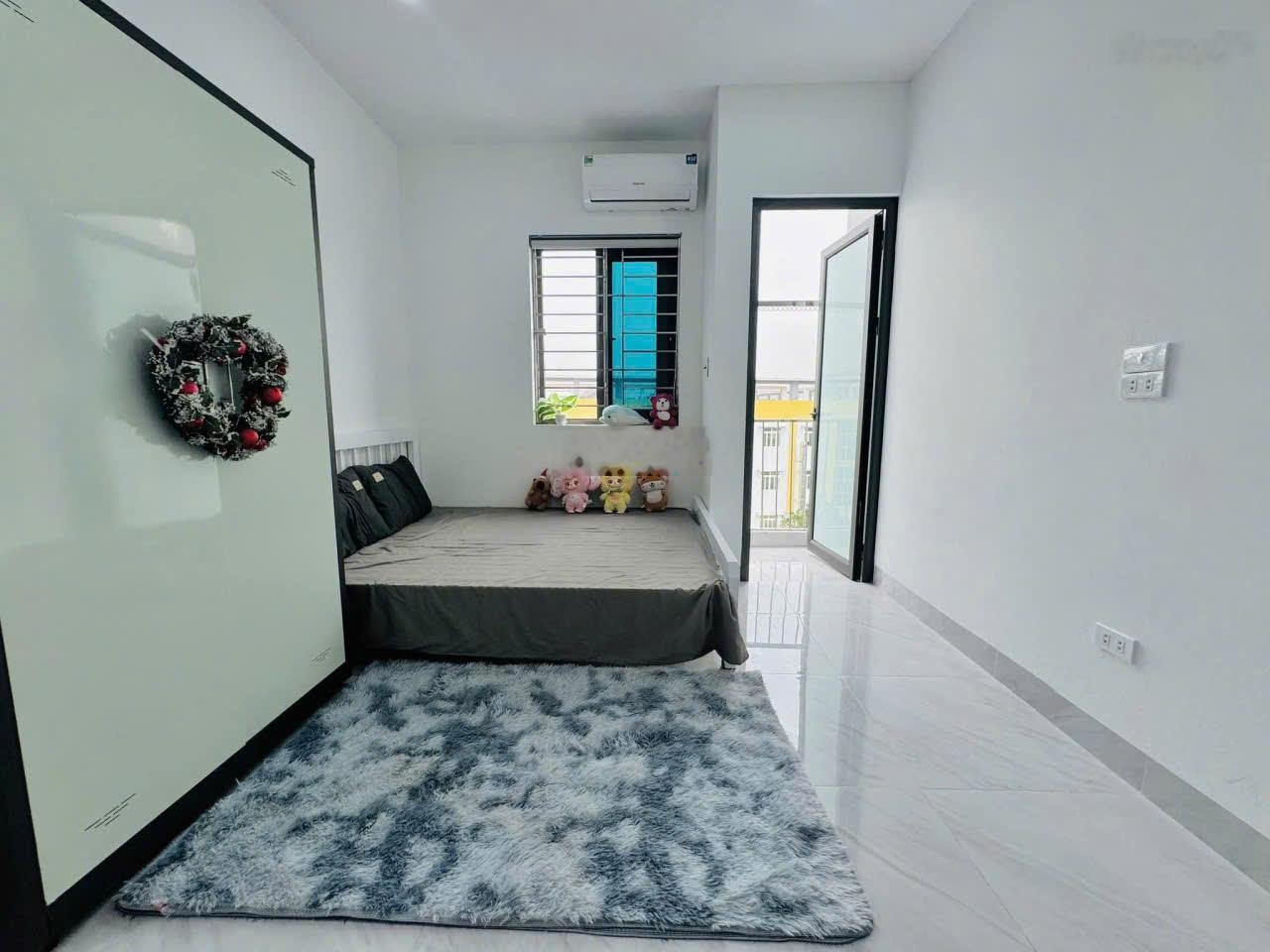 Bán nhà mặt P.Khâm Thiên 50m2*6T,oto 5m,gần chợ,kinh doanh sầm uất,dòng tiền ổn định,sổ chính chủ.