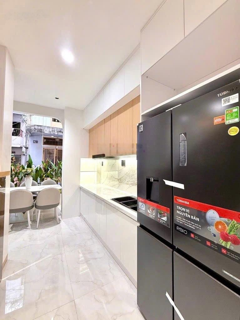 Siêu phẩm thích quảng đức, phú nhuận - hxh đỗ cửa - 4 tầng - 3pn 4wc - 42m2 - chỉ 7,2 tỷ