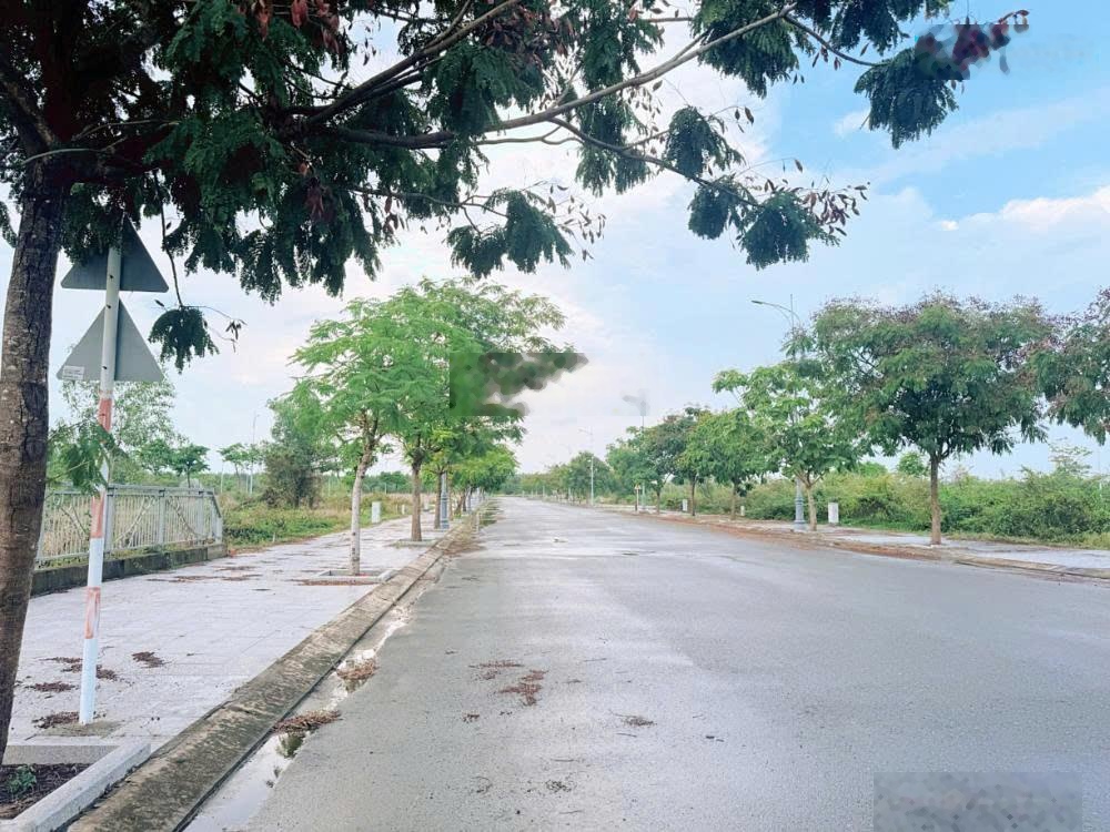 Bán đất nền mặt tiền đường Phùng Hưng 45m - Giá chỉ 15 triệu/m2 - Sổ hồng sẵn - Pháp lý rõ ràng