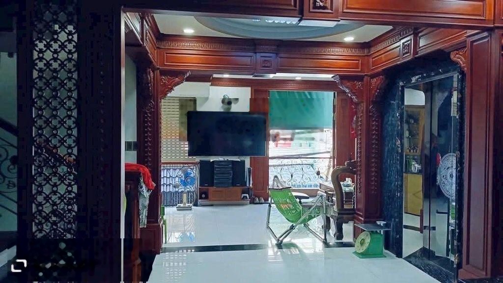 Biệt thự mini 5 tầng Tân Hương- trung tâm Tân Phú- thang máy xịn xò - Dt 92m