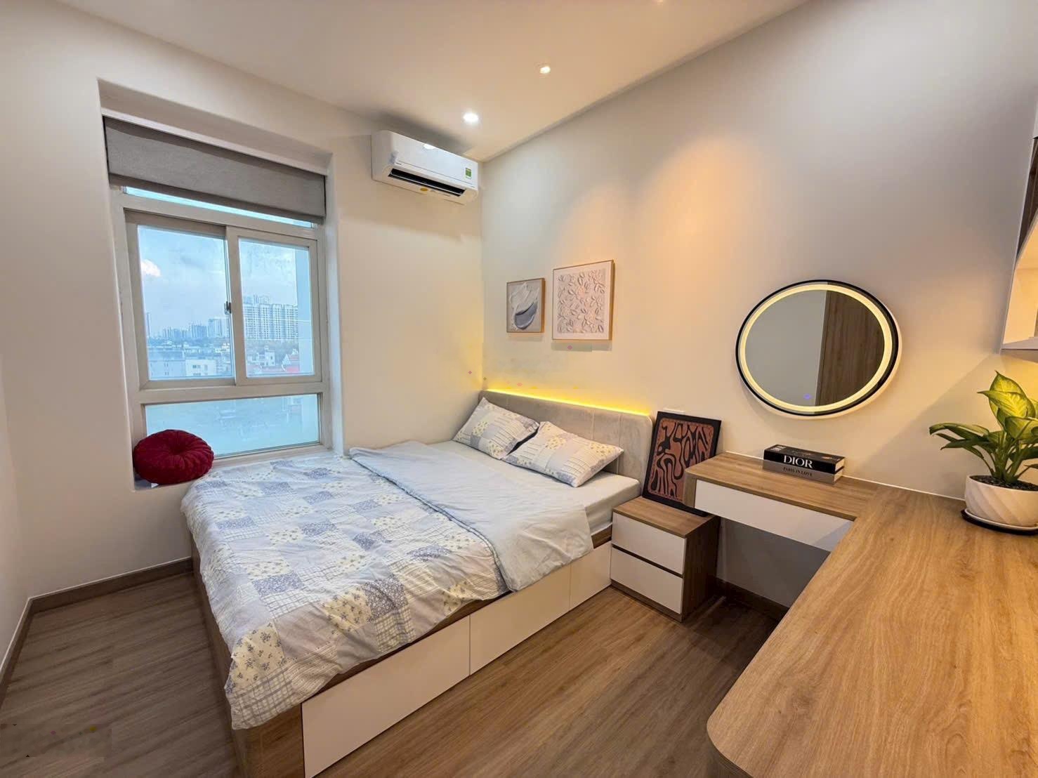 Cần cho thuê nhanh căn hộ Star Hill 3pn, nhà đẹp full nội thất cao cấp ảnh thật 100% chỉ 26tr/tháng