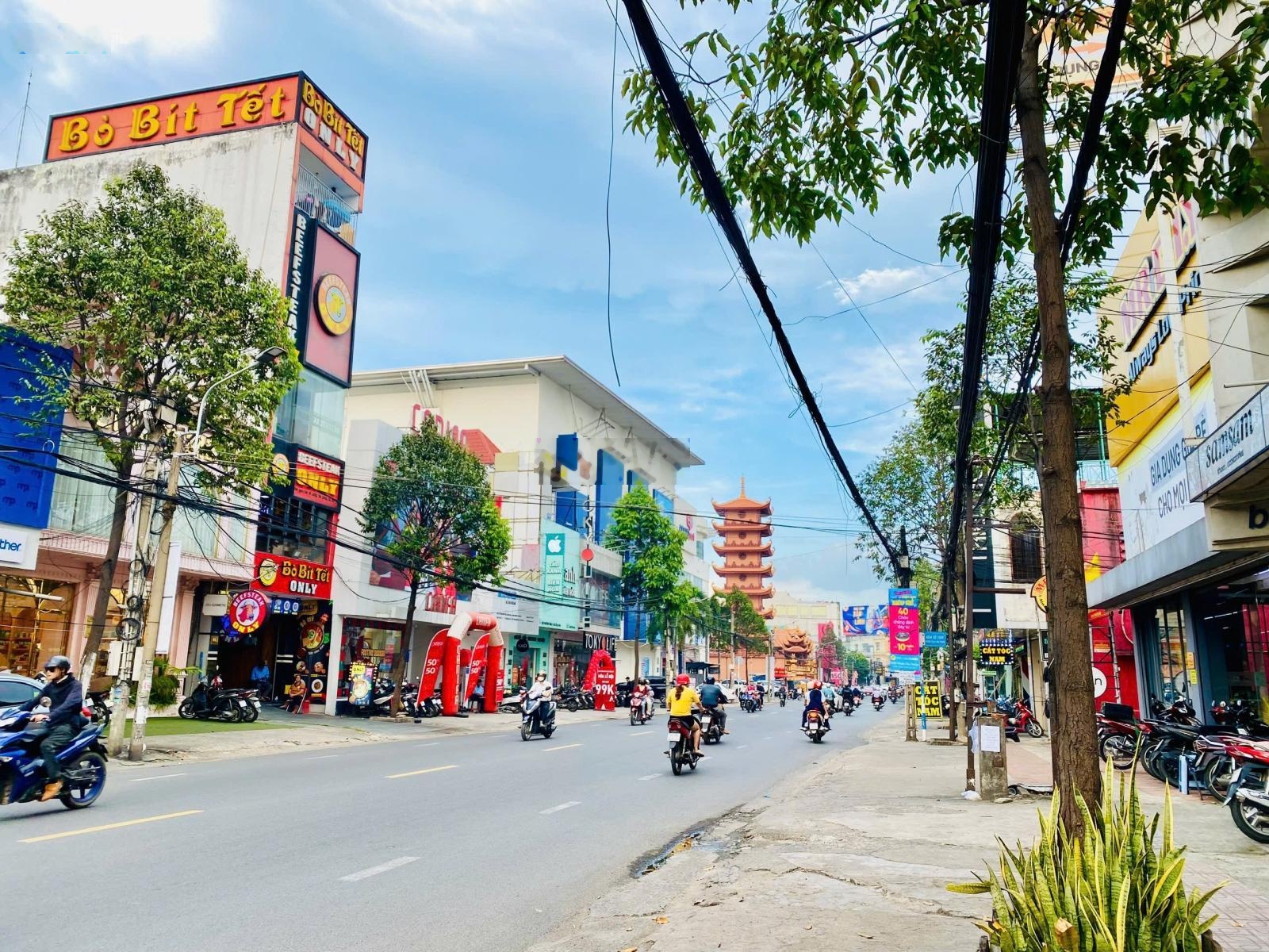Cho thuê mặt bằng ngang gần 7 mét phạm văn thuận giá chỉ 25tr/tháng