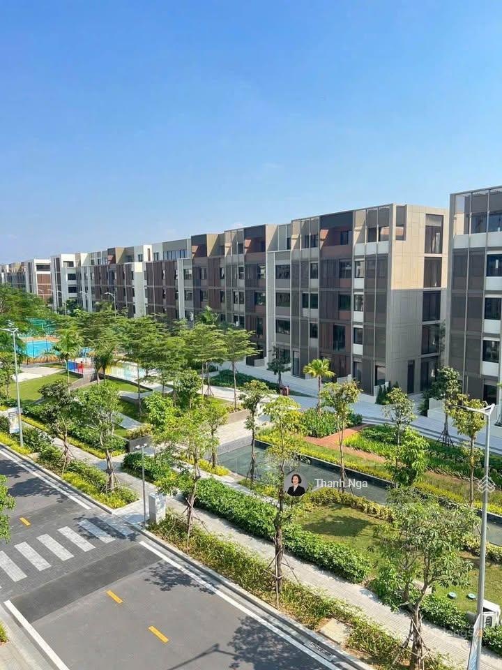 Bán Nhà phố Thương mại SOHO - KĐT The Global City ngay mặt công viên, giá vô cùng hấp dẫn