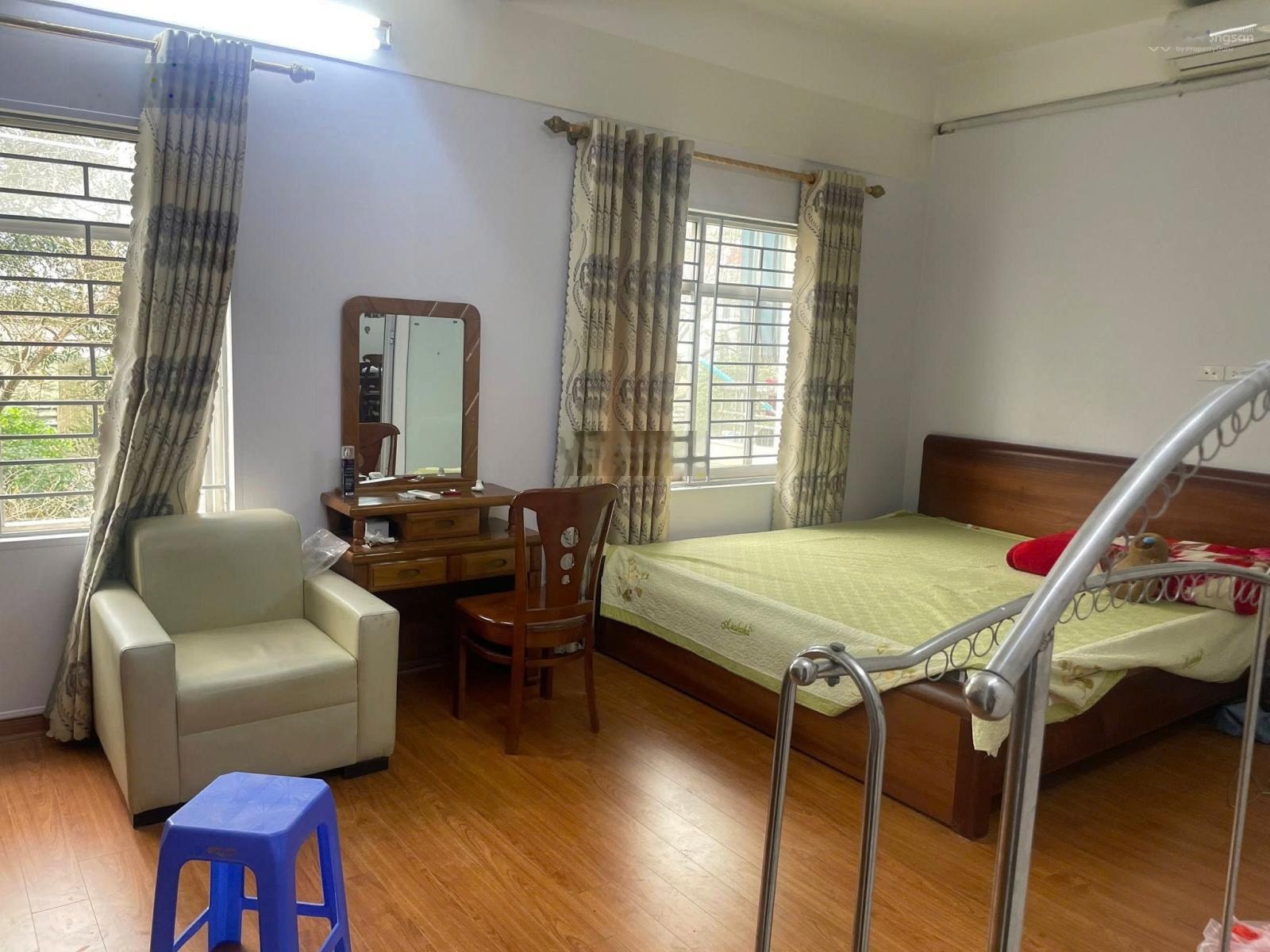 Cho thuê tập thể H6 Thành Công - Ba Đình, 45m, 2 PN 7 triệu, có đủ đồ, trung tâm