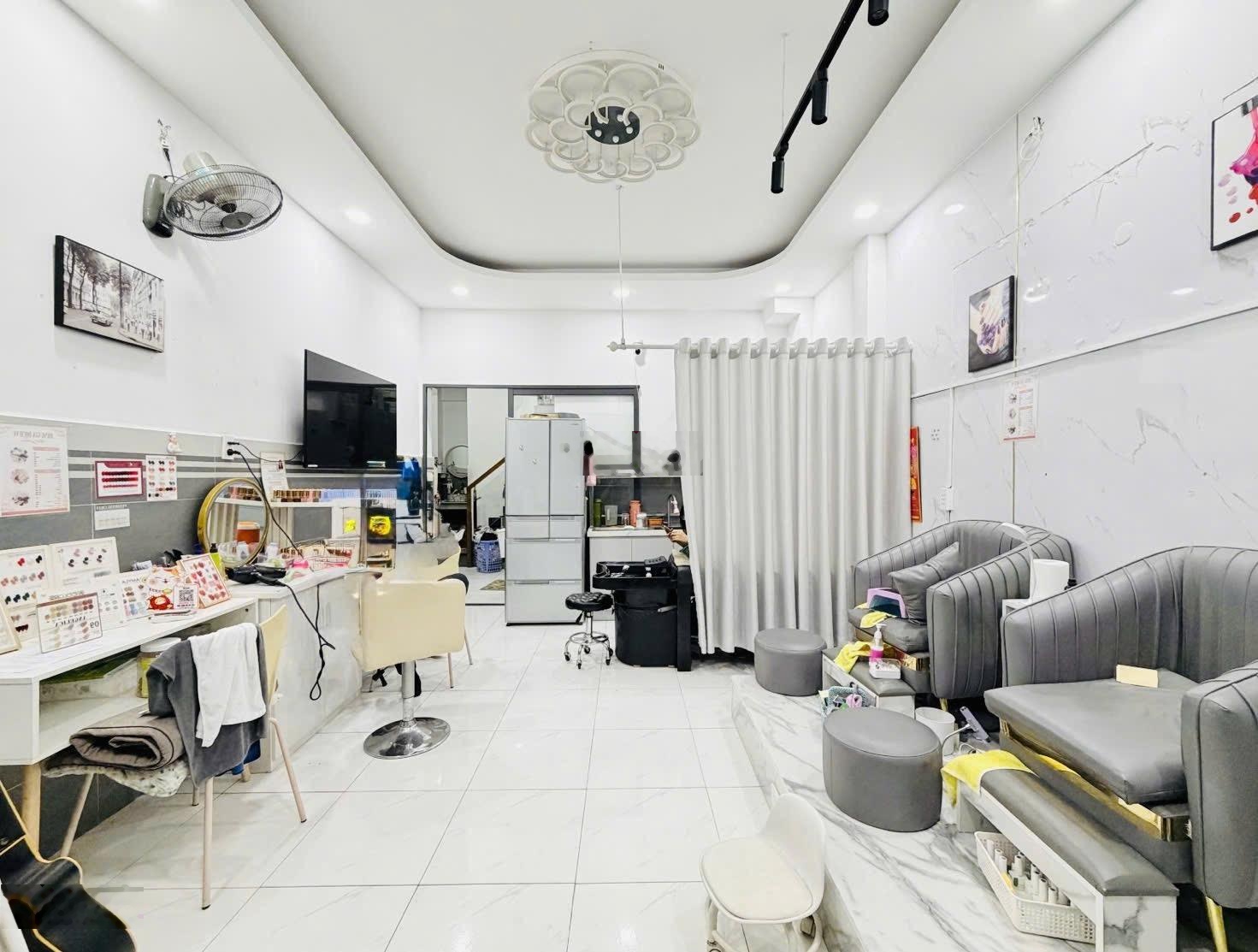 Nhà hẻm xe tải, kinh doanh, đường Nguyễn Văn Thương (D1), Bình Thạnh, 35m2, 4 tầng, 9.9 tỷ TL