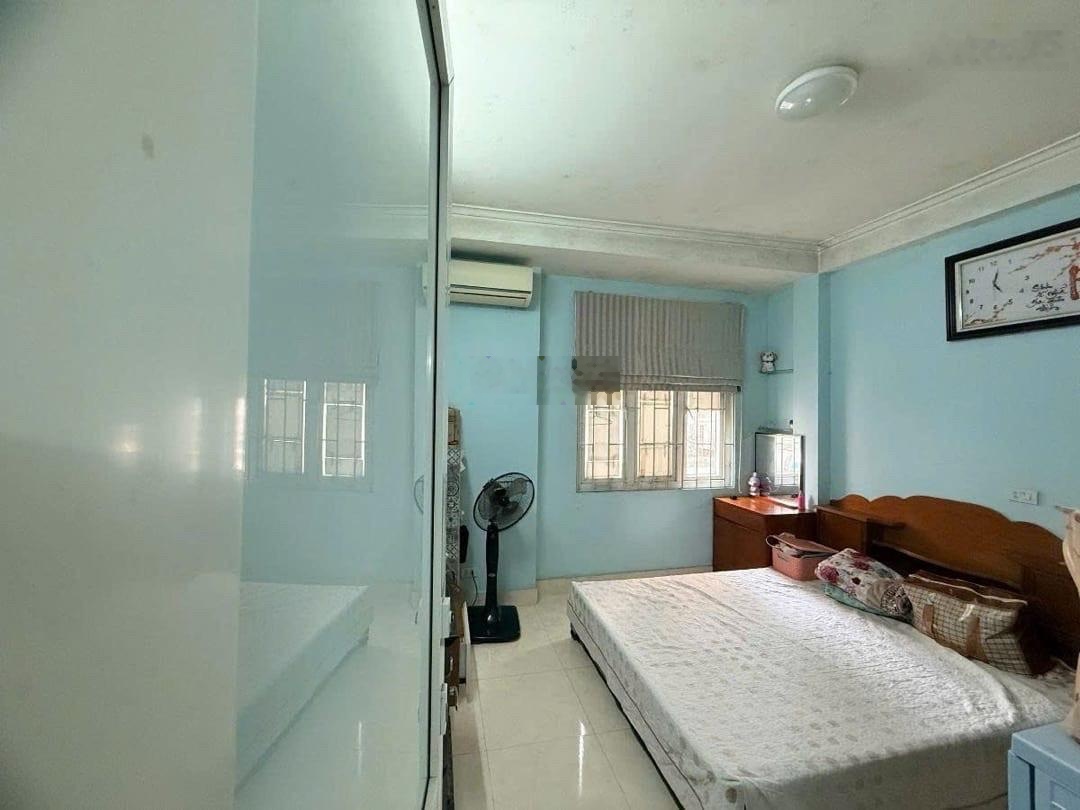 Nhà Cầu Diễn 35m-4 tầng-ngõ thông kinh doanh-gần ĐHCN-hiếm nhà bán-8x tỷ