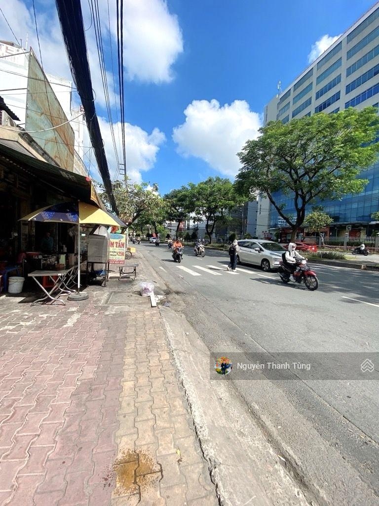 NHÀ MẶT TIỀN KINH DOANH ĐƯỜNG TÔ KÝ, TRUNG MỸ TÂY, DT 130m2, ngang gần 5m, ngay CVPM Quang Trung.