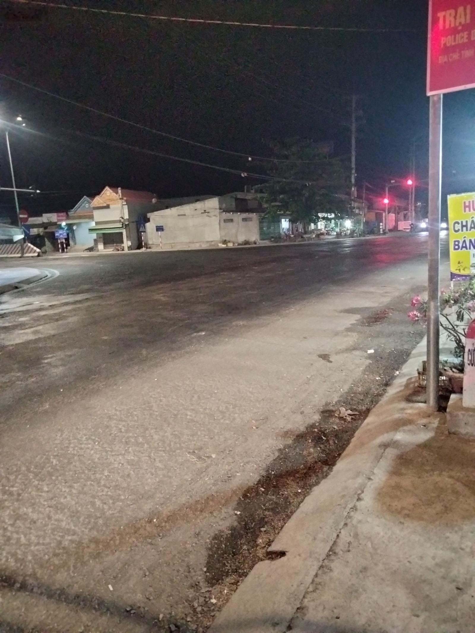 Đẹp hơn Ngọc Trinh. Giá cực tốt. Ngay góc ngã tư Mỹ Phú