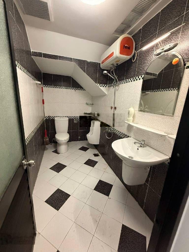 Xe hơi đỗ cửa 70 m2 nhà kiên cố chỉ 7.1 tỷ âu dương lân