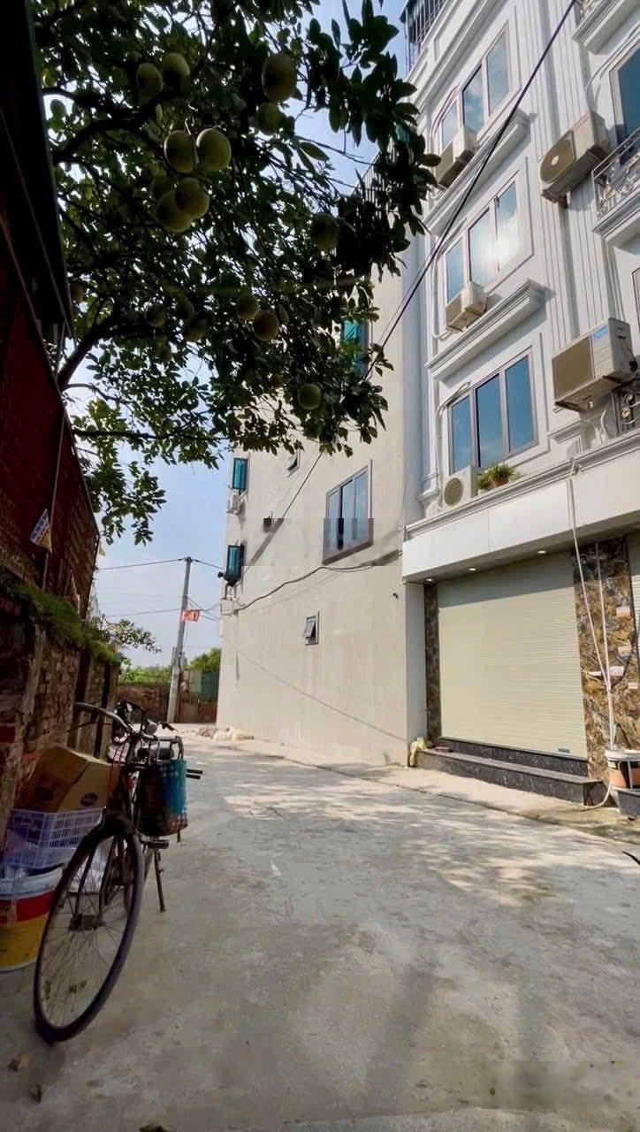 Hữu Hòa,gần Kim Giang,38m 5 tầng ô tô 7 chỗ qua nhà,5.3 tỷ