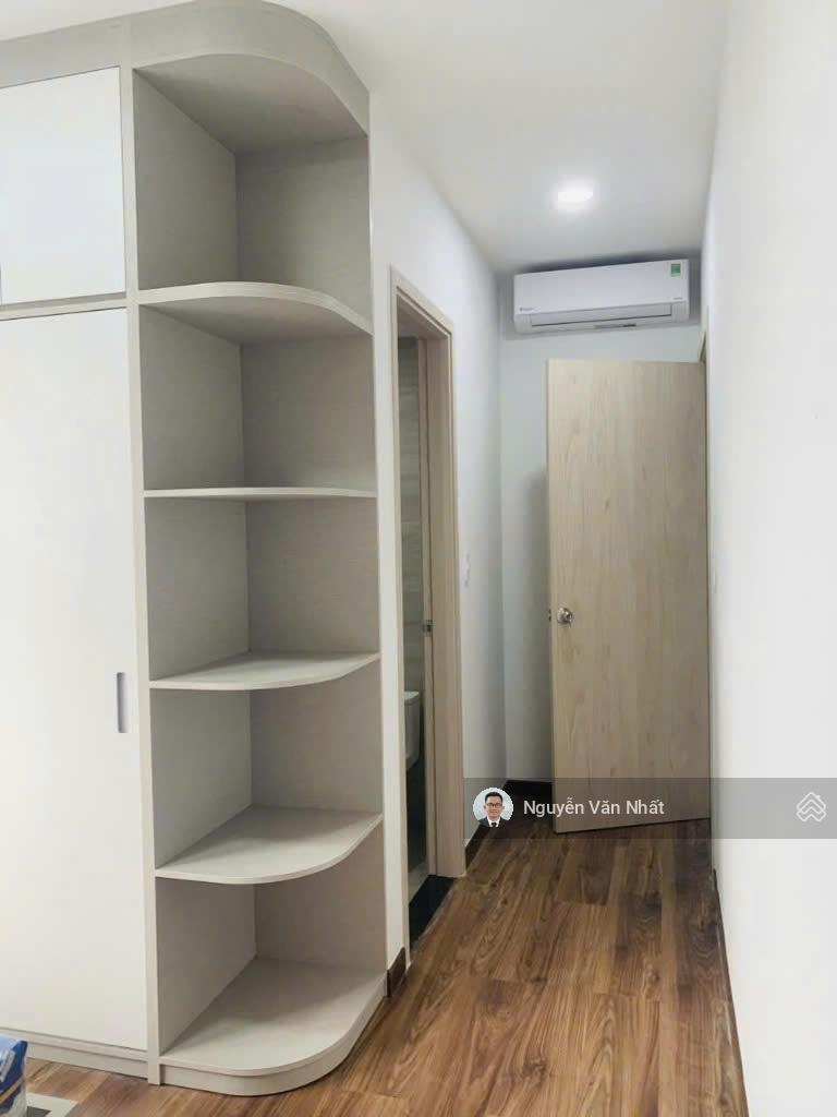 Bán căn 3PN - 97m2 - giá 3 tỷ, tầng trung view đẹp, nội thất cơ bản