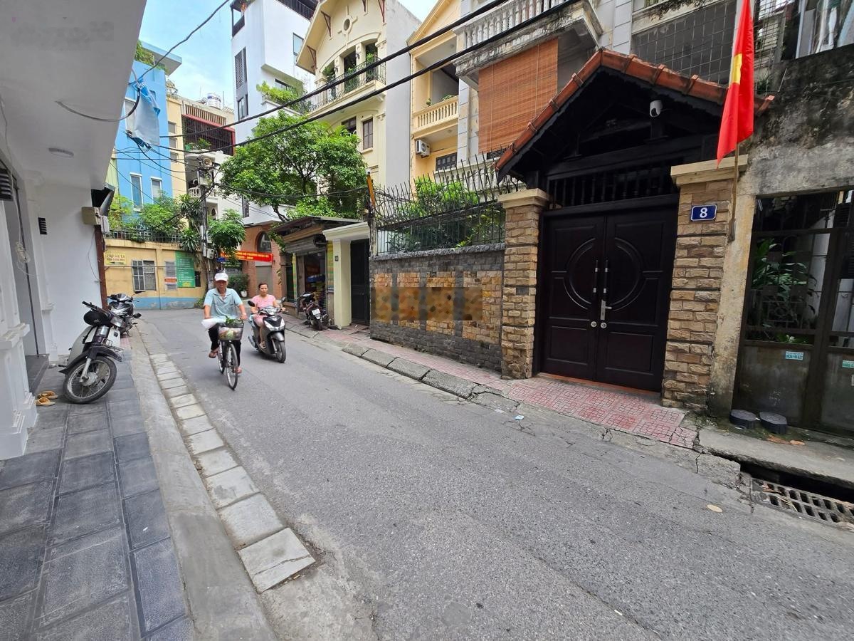 Sót lại mảnh đất vàng duy nhất Cầu Giấy, giá đầu tư chỉ 37 tỷ, dt 167m2. Xây toà chdv cực đep